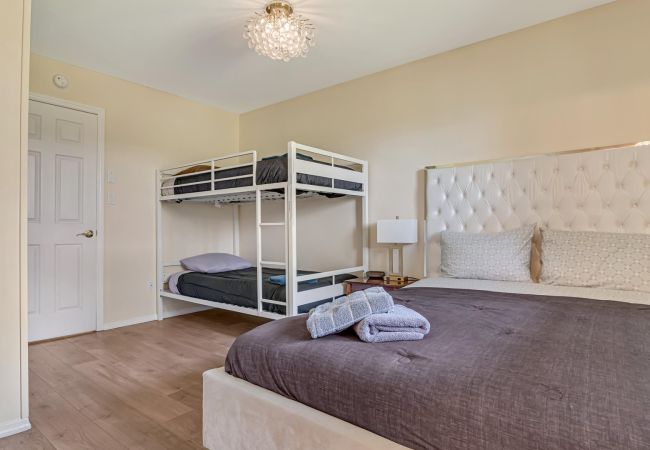 House in Tannersville - The Best Views From Camelback House in Tannersville - The Best Views From Camelback