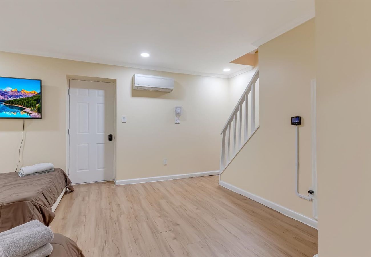 House in Tannersville - Cozy Modern Camelback House