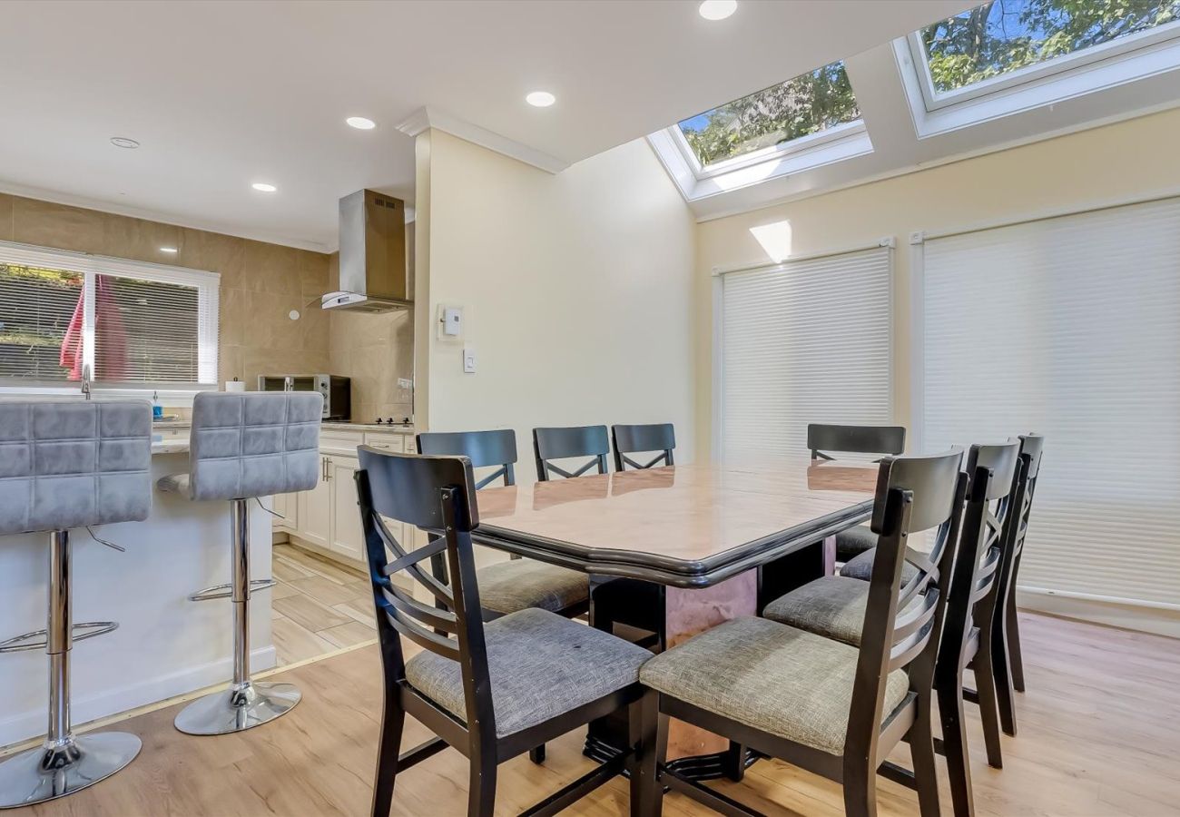 House in Tannersville - Cozy Modern Camelback House