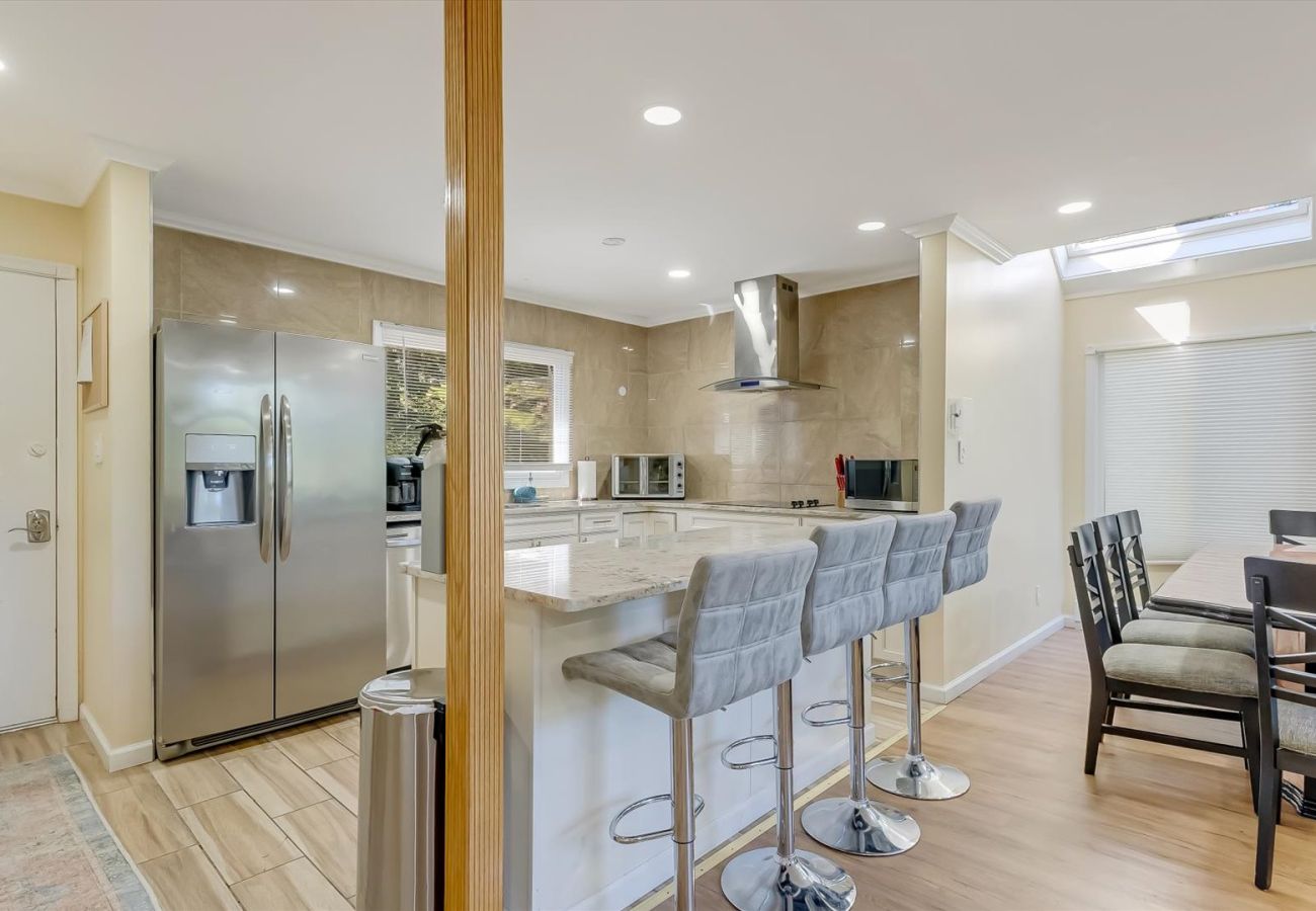 House in Tannersville - Cozy Modern Camelback House