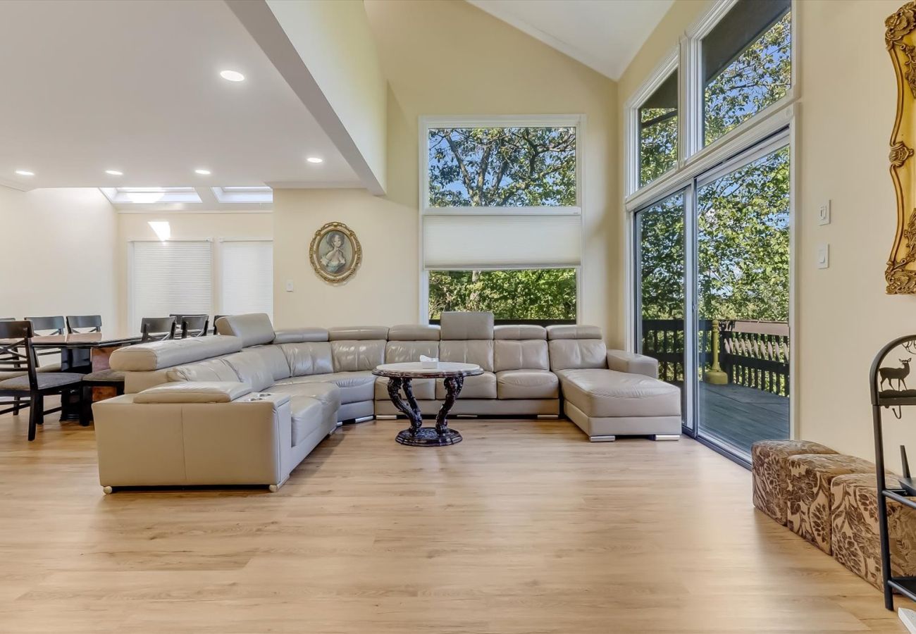 House in Tannersville - Cozy Modern Camelback House