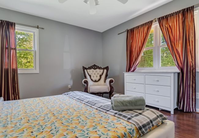 House in Pocono Lake -  Luxury Lake Front Camelot Villa House in Pocono Lake -  Luxury Lake Front Camelot Villa