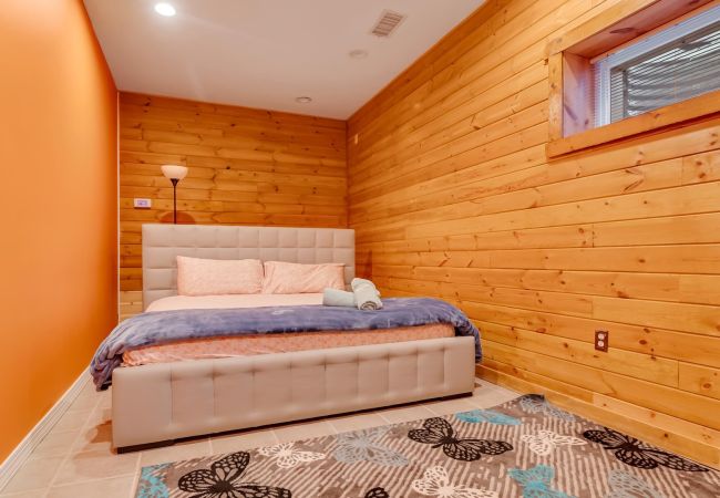 House in Pocono Lake -  Luxury Lake Front Camelot Villa House in Pocono Lake -  Luxury Lake Front Camelot Villa