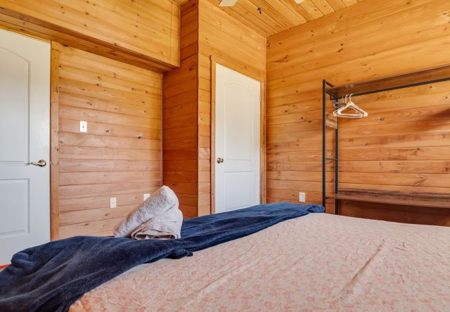 House in Pocono Lake -  Luxury Lake Front Camelot Villa House in Pocono Lake -  Luxury Lake Front Camelot Villa