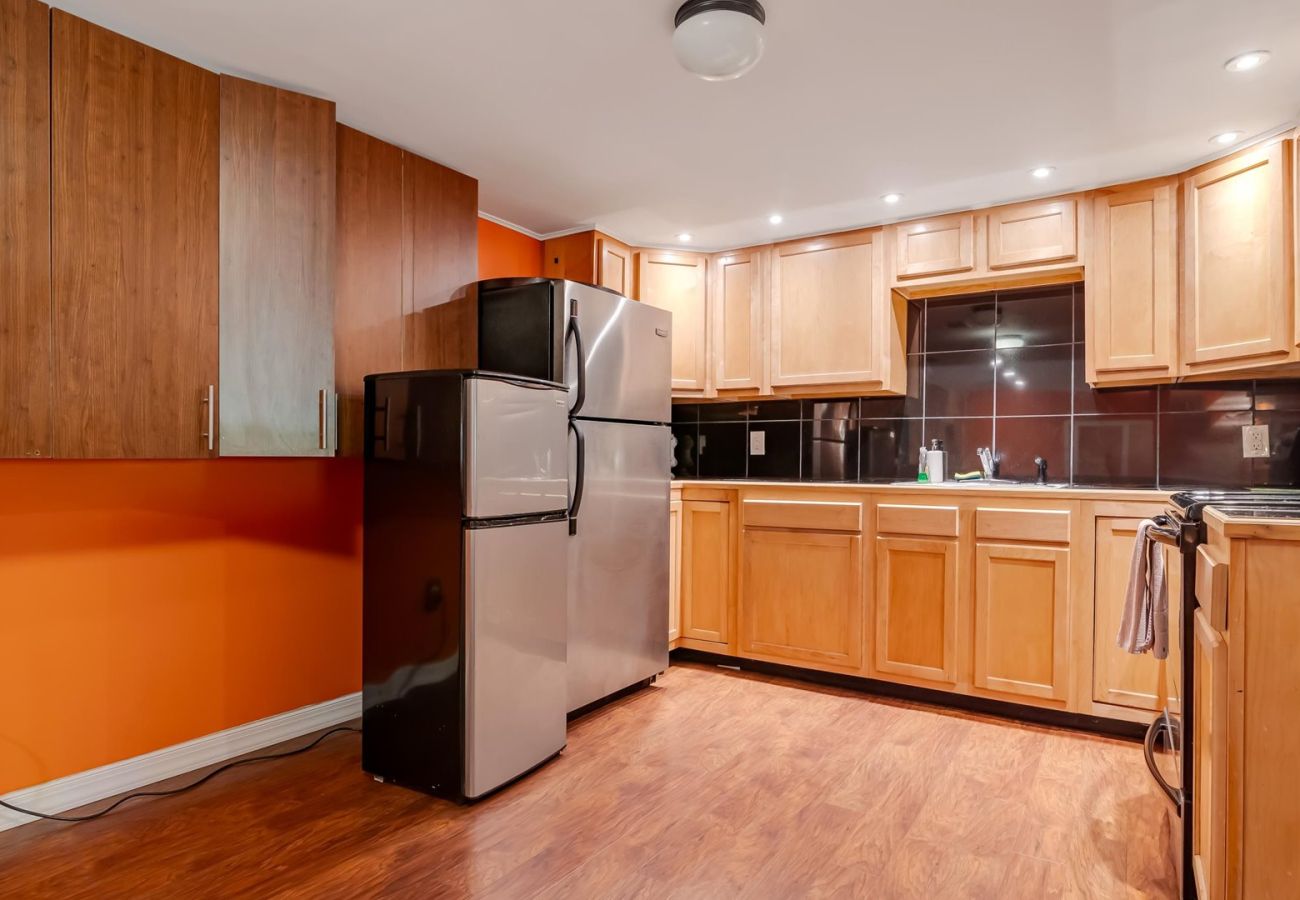House in Pocono Lake -  Luxury Lake Front Camelot Villa